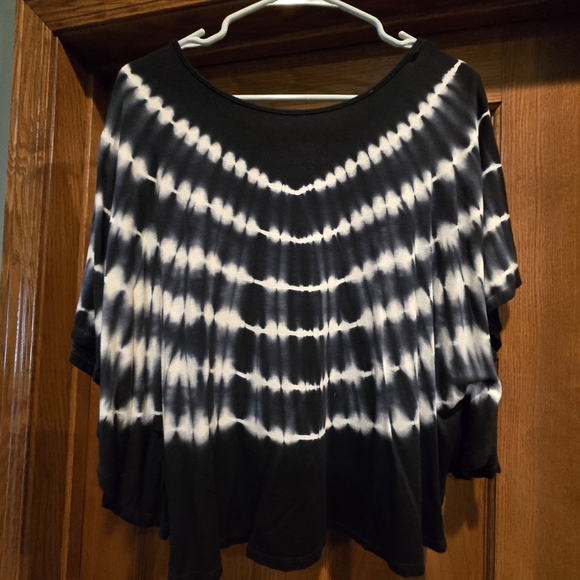Justice Black and White Boxy Tie-Dye Tee - Picture 6 of 8